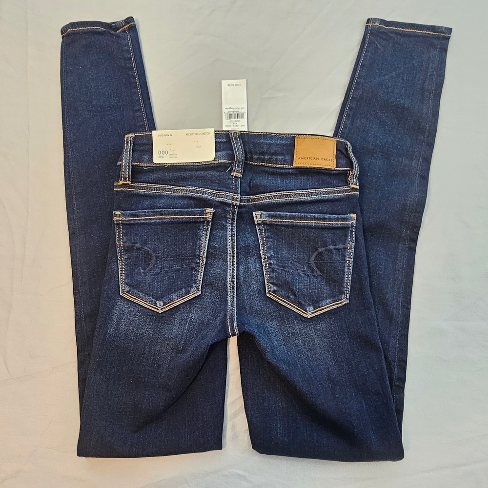 American Eagle, size 23/000, skinny Dark Blue Jeans….never worn! - Picture 2 of 6